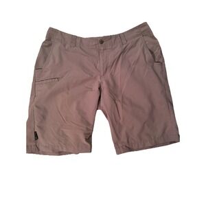 Men's 5.11 Tactical shorts olive green size 36   - tiny hole on back leg fr tag